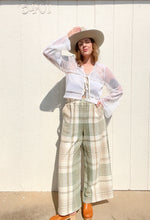 Load image into Gallery viewer, Signature Collection-The Lottie Top