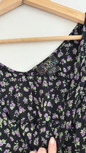 Load image into Gallery viewer, Vintage black floral 90s dress