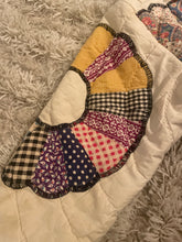 Load image into Gallery viewer, Signature Collection-Dresden plate cropped quilt coat