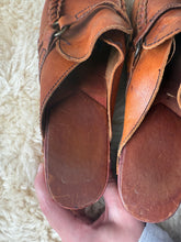 Load image into Gallery viewer, Vintage 70s clogs