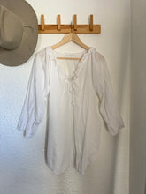 Load image into Gallery viewer, Vintage ruffle cotton blouse