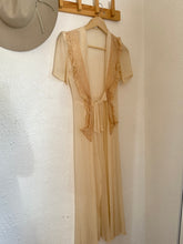 Load image into Gallery viewer, Vintage 1930s dressing gown