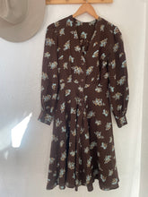 Load image into Gallery viewer, Vintage 1940s floral dress