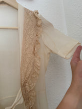 Load image into Gallery viewer, Vintage 1930s dressing gown