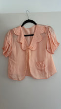 Load image into Gallery viewer, 1930s silk scalloped bed jacket top
