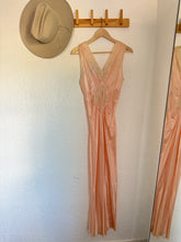 Load image into Gallery viewer, 1930s satin slip dress