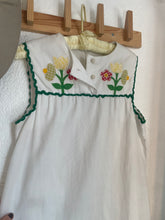 Load image into Gallery viewer, Vintage 70s applique dress
