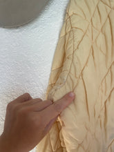 Load image into Gallery viewer, Vintage beige thermal liner jacket