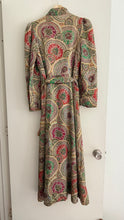 Load image into Gallery viewer, 1930s Sandora kaleidoscope dressing gown / robe