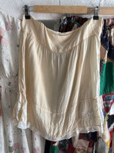 Load image into Gallery viewer, Antique silk butterfly blouse