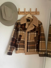 Load image into Gallery viewer, Vintage 70s plaid jacket