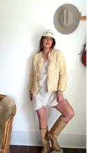 Load image into Gallery viewer, Vintage beige thermal liner jacket