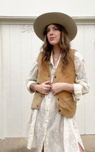 Load image into Gallery viewer, Vintage suede Sherpa vest