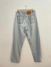 Load image into Gallery viewer, Vintage tapered Levi’s