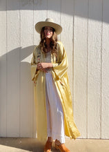 Load image into Gallery viewer, Vintage gold kimono