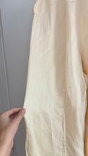 Load image into Gallery viewer, 1930s buttercream silk pants