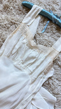 Load image into Gallery viewer, Vintage 1930s dressing gown set