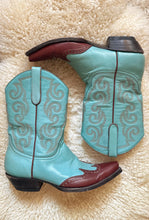 Load image into Gallery viewer, Vintage turquoise two toned boots