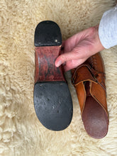 Load image into Gallery viewer, Vintage 70s clogs