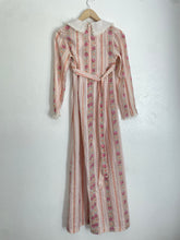 Load image into Gallery viewer, Vintage 70s collared dress