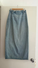 Load image into Gallery viewer, Vintage 90s denim skirt