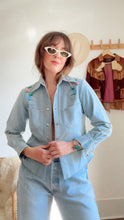 Load image into Gallery viewer, Vintage floral western top