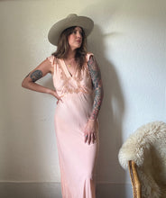 Load image into Gallery viewer, Vintage 1930s pink gown