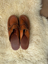 Load image into Gallery viewer, Vintage 70s clogs