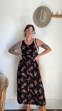 Load image into Gallery viewer, Vintage 90s floral dress