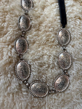 Load image into Gallery viewer, Vintage Tony Lama engraved concho belt