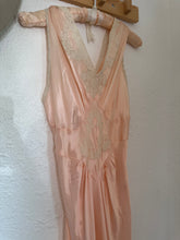 Load image into Gallery viewer, 1930s satin slip dress