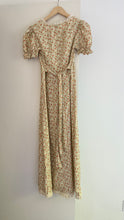 Load image into Gallery viewer, Vintage 70s floral prairie dress