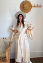 Load image into Gallery viewer, Vintage 1940s silk brocade kimono