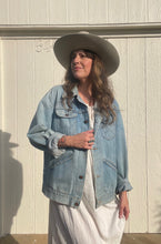Load image into Gallery viewer, Vintage Wrangler denim jacket