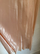 Load image into Gallery viewer, 1930s satin slip dress