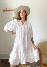 Load image into Gallery viewer, Vintage 70s cotton gauze dress