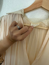 Load image into Gallery viewer, Vintage 1930s dress