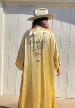 Load image into Gallery viewer, Vintage gold kimono