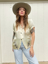 Load image into Gallery viewer, Vintage 40s satin top-mint satin