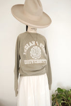 Load image into Gallery viewer, Vintage Indiana State sweatshirt