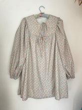 Load image into Gallery viewer, Signature Collection-Tie puff sleeve dress