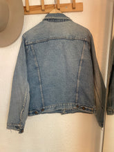 Load image into Gallery viewer, Vintage denim jacket