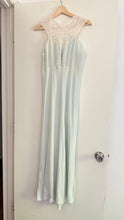 Load image into Gallery viewer, Vintage 1930s/40s blue gown