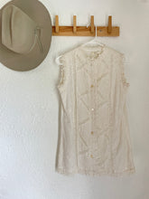 Load image into Gallery viewer, Vintage cotton lace blouse
