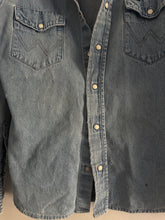Load image into Gallery viewer, Vintage wrangler denim pearl snap