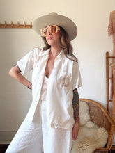 Load image into Gallery viewer, Vintage horse shoe embroidered button up