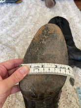 Load image into Gallery viewer, Vintage Justin’s black ostrich boots 8.5