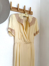 Load image into Gallery viewer, Vintage 1930s 40s dress