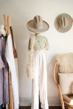 Load image into Gallery viewer, Vintage Italian linen pants