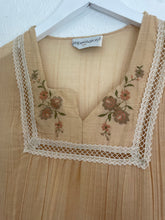 Load image into Gallery viewer, Vintage 70s hand dyed dress